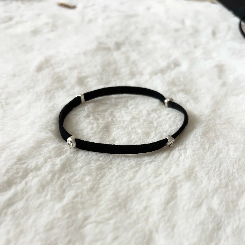5/$15 🩷 MUST BUNDLE Marlyn Schiff Elegant Black and Silver Rhinestone Bracelet